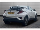Toyota C-HR Image 2