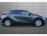 Toyota C-HR Image 4