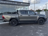 Toyota Hilux Image 4