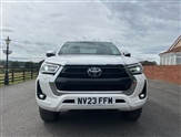 Toyota Hilux Image 2