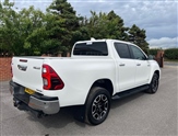 Toyota Hilux Image 6