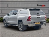 Toyota Hilux Image 2