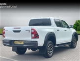 Toyota Hilux Image 2