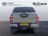 Toyota Hilux Image 6