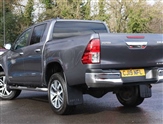 Toyota Hilux Image 2