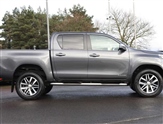 Toyota Hilux Image 6
