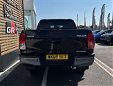 Toyota Hilux Image 6