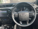 Toyota Hilux Image 6