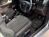 Toyota IQ Image 6