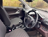 Toyota IQ Image 2