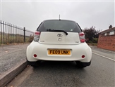 Toyota IQ Image 6
