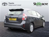 Toyota Prius+ Image 5