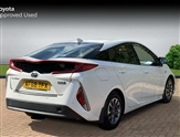 Toyota Prius Image 2