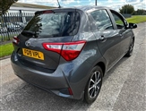 Toyota Yaris Image 6