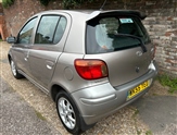 Toyota Yaris Image 4