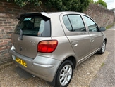 Toyota Yaris Image 6