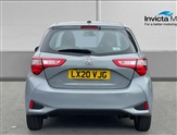 Toyota Yaris Image 4