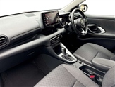 Toyota Yaris Image 2