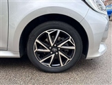 Toyota Yaris Image 5