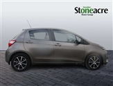 Toyota Yaris Image 2
