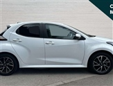 Toyota Yaris Image 2