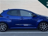 Toyota Yaris Image 2