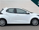 Toyota Yaris Image 2