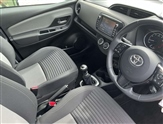 Toyota Yaris Image 5
