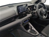 Toyota Yaris Image 6