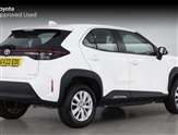 Toyota Yaris Image 2