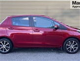 Toyota Yaris Image 2
