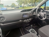 Toyota Yaris Image 2