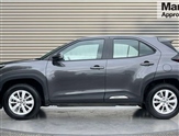 Toyota Yaris Image 6