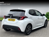 Toyota Yaris Image 2