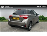 Toyota Yaris Image 2