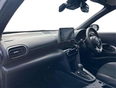 Toyota Yaris Image 2
