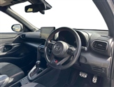 Toyota Yaris Image 6