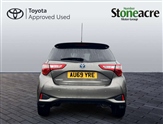 Toyota Yaris Image 6