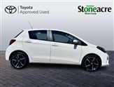 Toyota Yaris Image 4