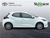 Toyota Yaris Image 4