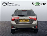 Toyota Yaris Image 6