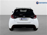 Toyota Yaris Image 6