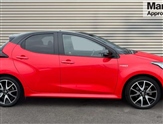 Toyota Yaris Image 2
