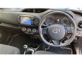 Toyota Yaris Image 6