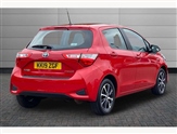 Toyota Yaris Image 2