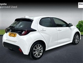 Toyota Yaris Image 2