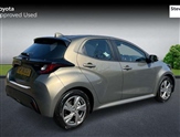 Toyota Yaris Image 2