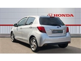 Toyota Yaris Image 3