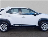 Toyota Yaris Image 2