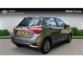 Toyota Yaris Image 2